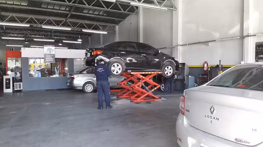 Adolfo Arce Neumáticos