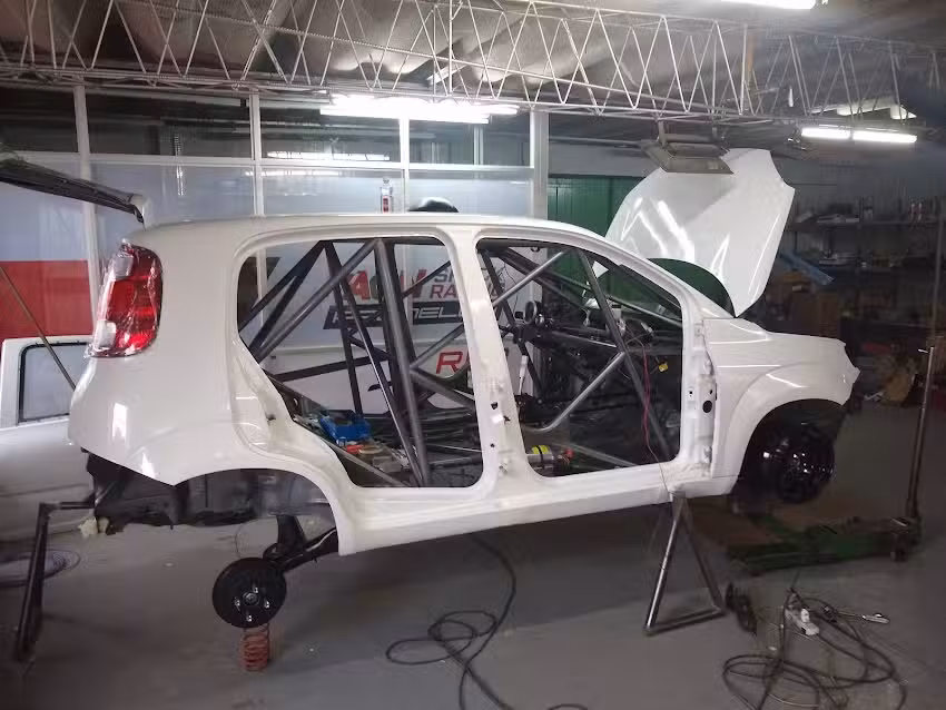 Cordoba hotrod garage