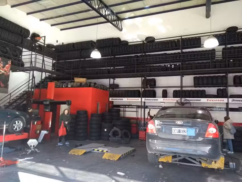 Cornaglia Neumáticos.