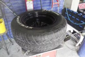 El Garage lubricentro y gomeria