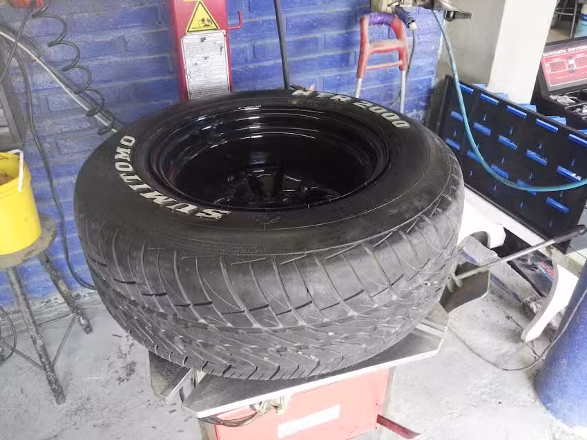 El Garage lubricentro y gomeria