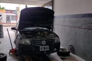 EL NAMBILO NEUMÁTICOS Y SERVICIOS, TALLER DE TREND DELANTERO Y GOMERIA.