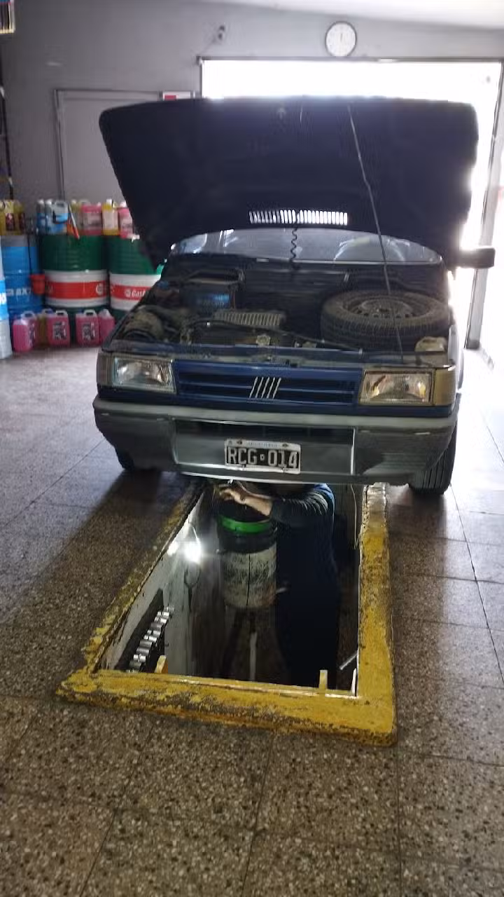 FB Lubricentro y Baterías