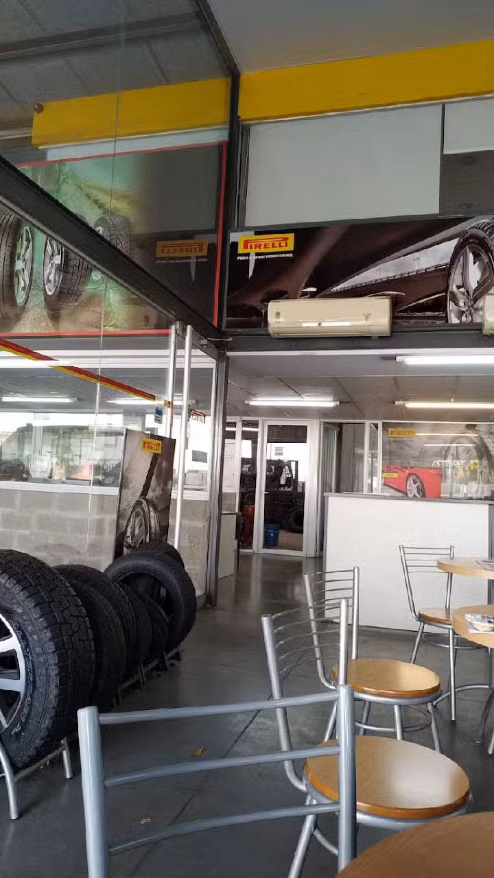 Fleming y Martolio neumáticos – Centro de distribución