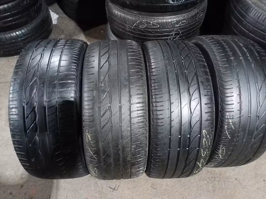 GOMERIA DE AUTOS Y MOTOS