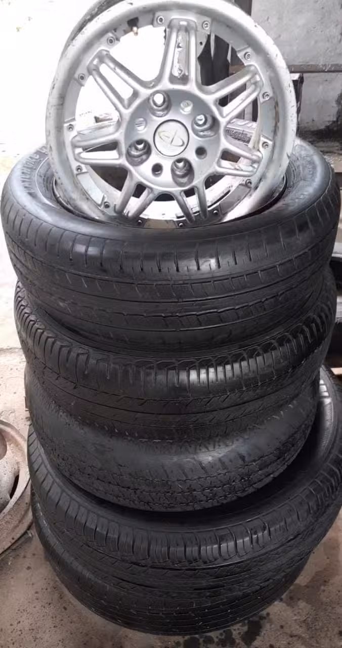 Gomería El Petizo 2