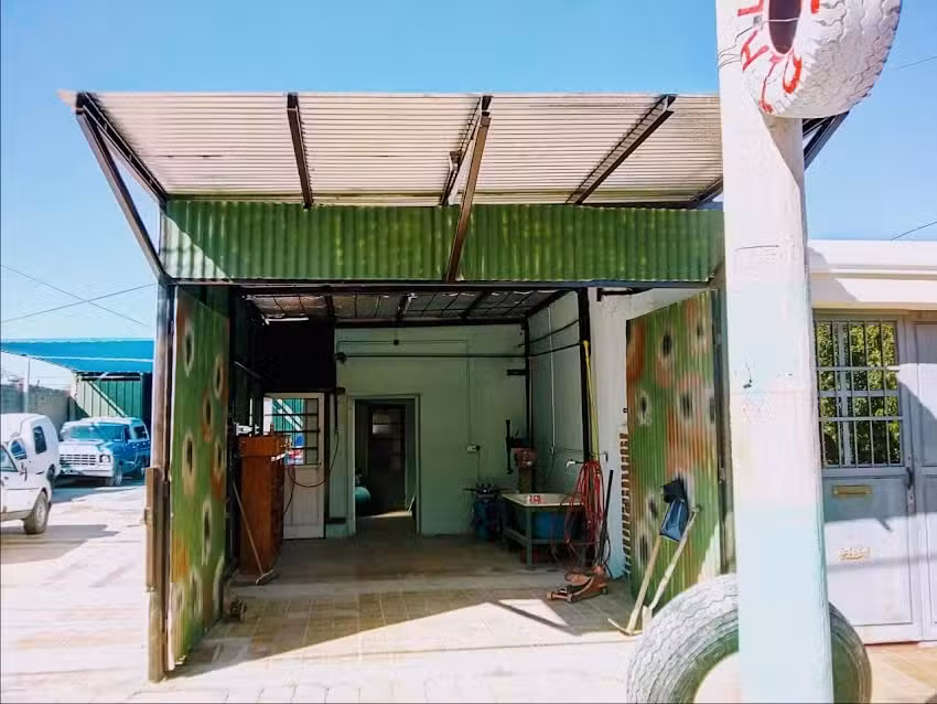 Gomería «La Solución»