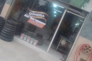 Gomeria «LOS HERMANOS»