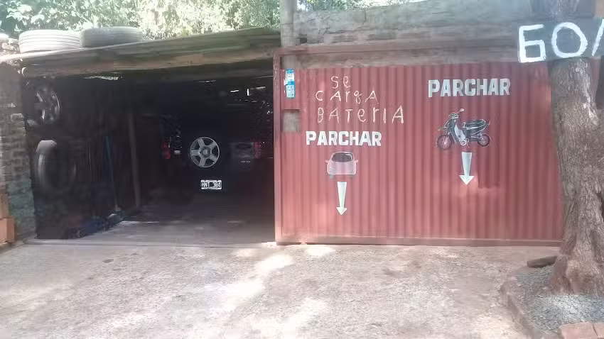 Gomeria quédate quieto