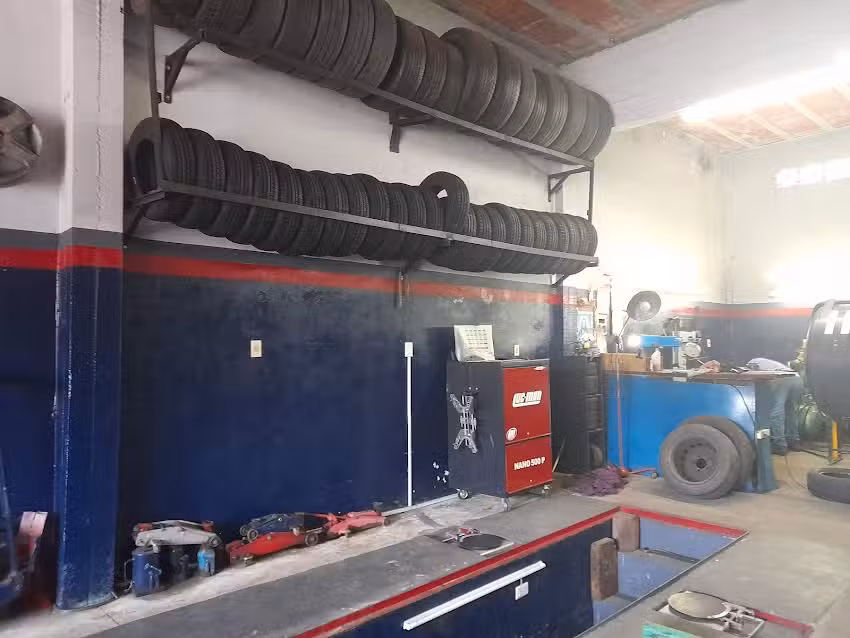 Gomeria Servicios Thompson