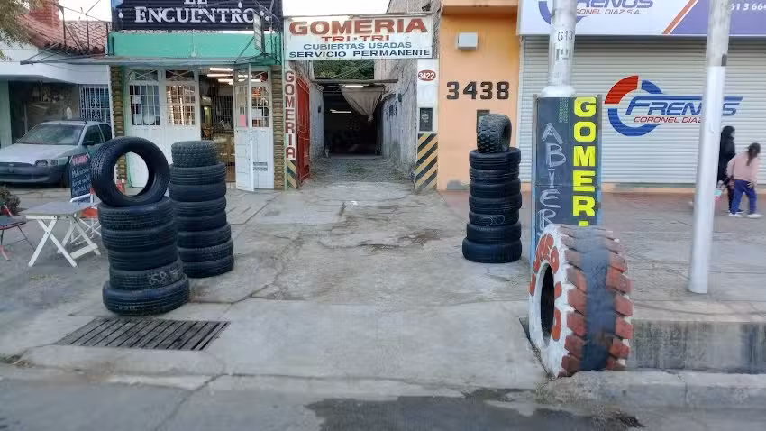 Gomeria Tri-Tri Cubiertas Nuevas y Servicio Permanente