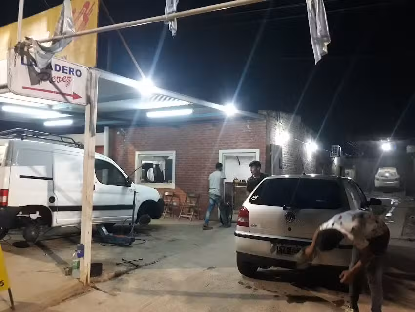 Gomeria y Lavadero Perez