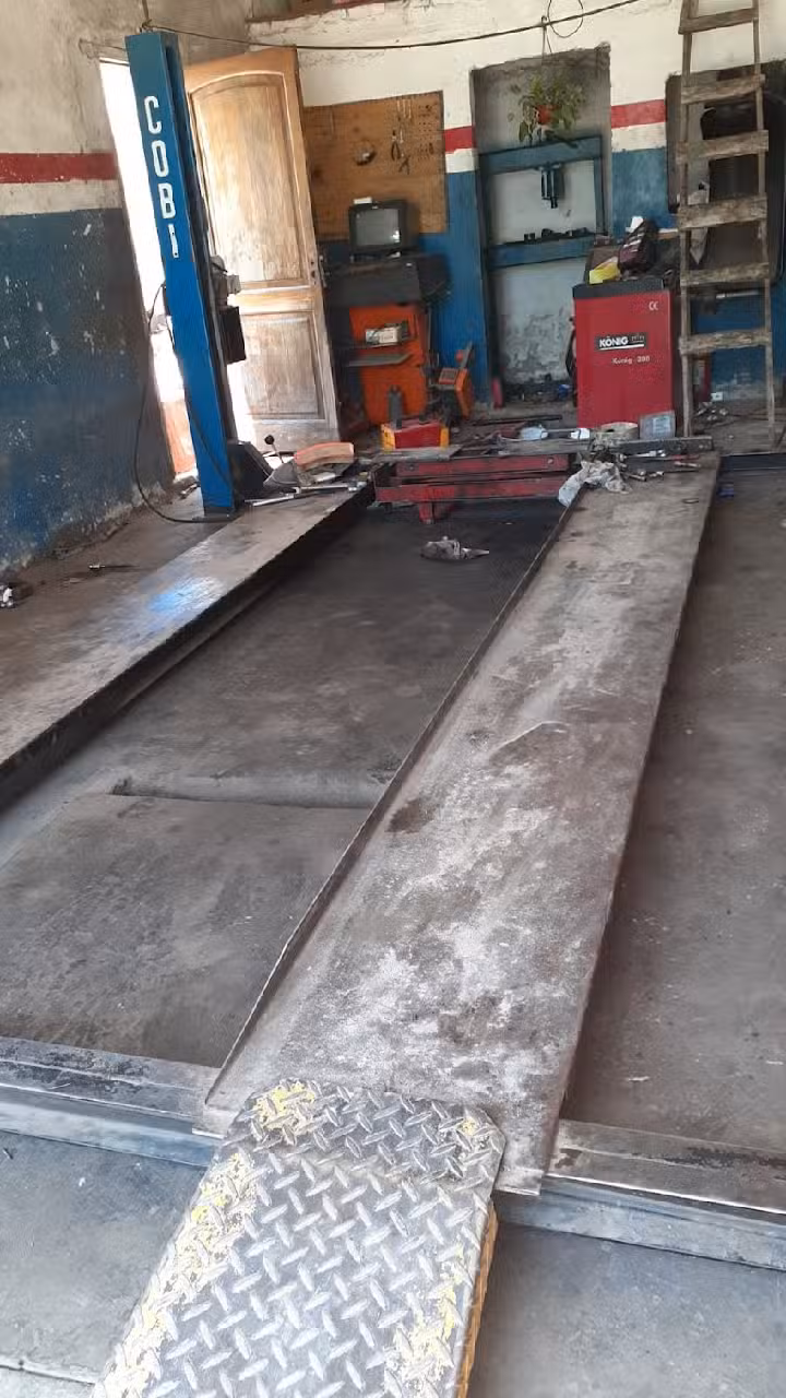 Gomeria y Lubricentro EL PUNTUAL