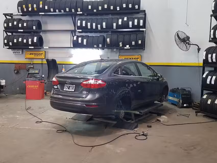 José A. Gasparín Dunlop Tire Center