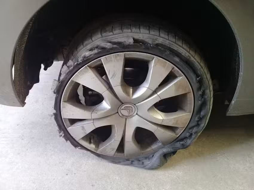 Lubricentro y Gomería «San Cayetano»