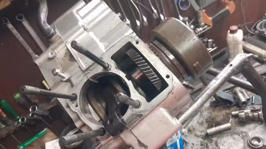 Mecánica y gomeria de motos a domicilio «El Salvador»