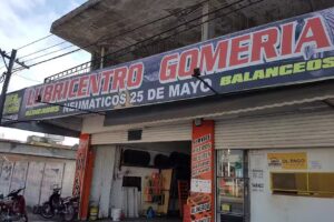 Neumáticos 25 de Mayo