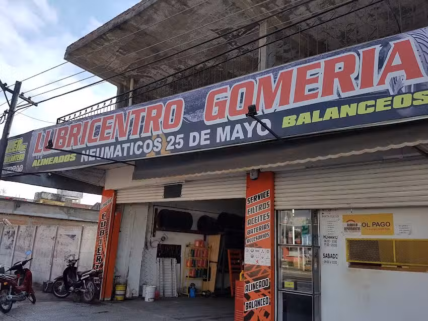 Neumáticos 25 de Mayo