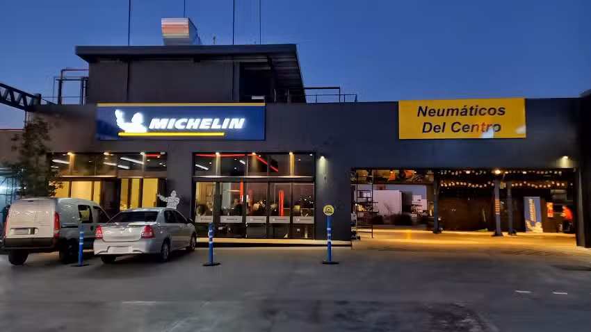 Neumáticos del centro – Manantiales