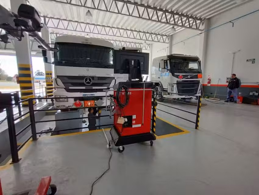 Neumáticos Der Gummi – BTS Centro para camiones y vehículos en general