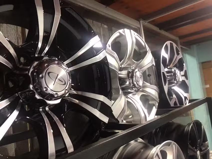 Neumaticos Gaspar (Firestone & Pirelli)