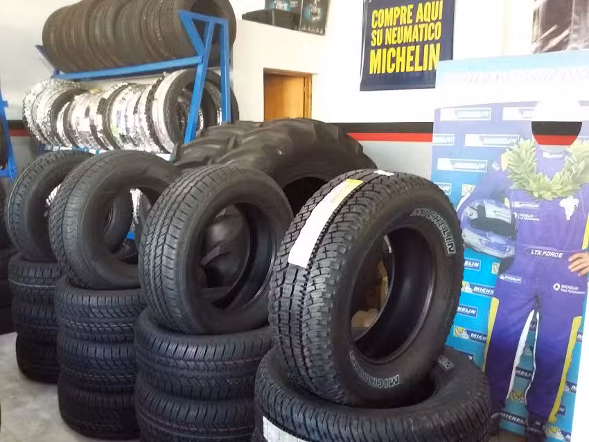 NEUMATICOS LA CORRENTINA