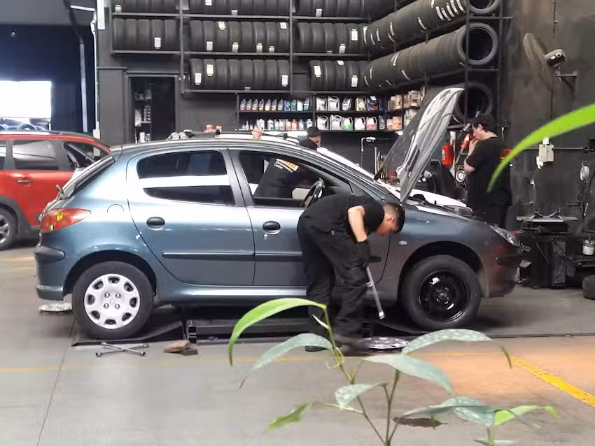 Neumáticos Pons – Colón 2285