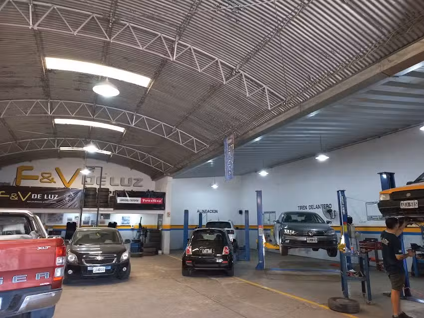 Neumaticos Y Servicios F&V de Luz Venta Y Coloc de Neumaticos