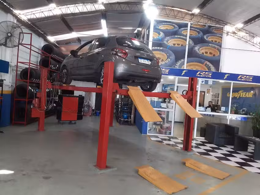 RS Neumáticos Goodyear