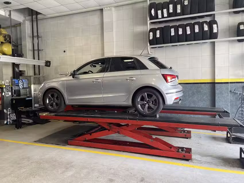 Saloto Neumáticos Dunlop Tire Center