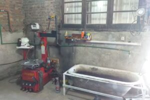 Servicio de gomería y mecánica vehicular «GRENETHIER»