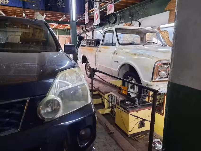 Taller «JGB» de Mateo y Gustavo Yone