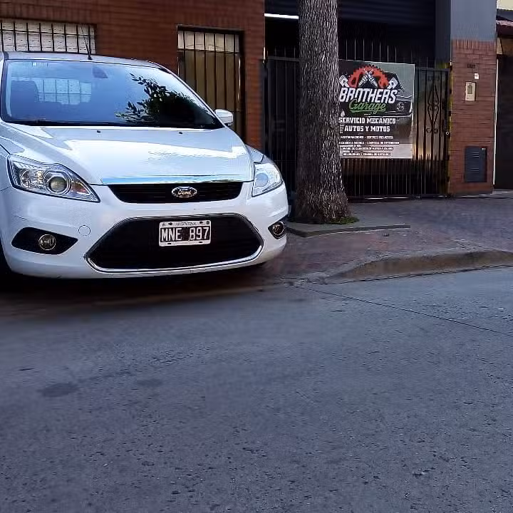 TALLER MECANICO BROTHERS GARAGE