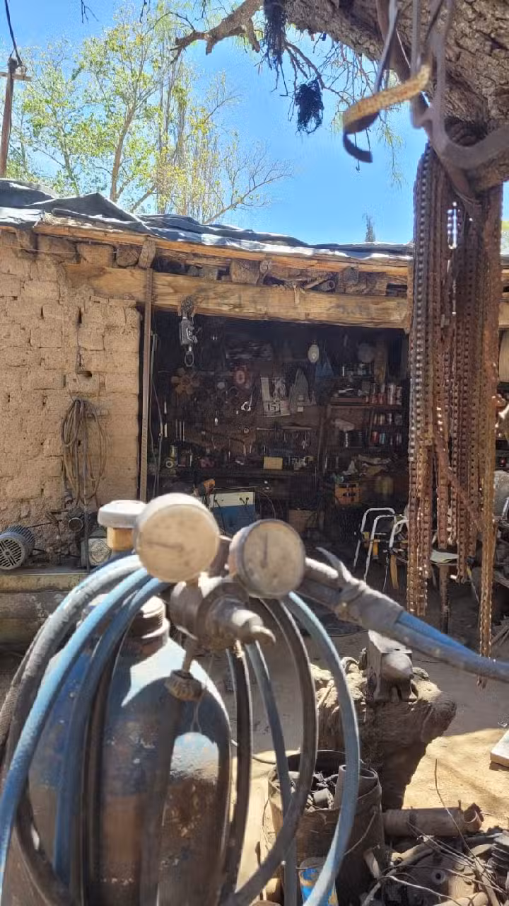 Taller mecánico y gomeria Walter | Auxilio | Villa Vil