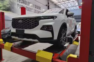 Veglia Neumáticos Monseñor Pablo Cabrera 4482