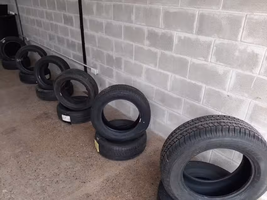 Venta de Baterias Y Neumaticos